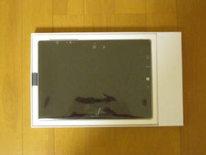 Surface 3 箱を開けたところ
