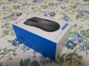 Microsoft Classic IntelliMouse 外箱を斜めから撮影