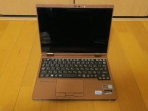 Panasonic Let's Note CF-RZ5CFEPR ディスプレイを開いてノートPCモードにしたところ