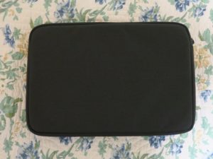 TUMI レギュラータブレットカバー (バリスティックネオンブラック) for Surface Pro 裏面