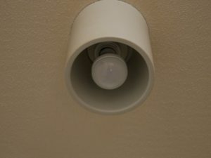 Panasonic LED電球 60型 電球色 既存の機器にすっぽり収まりました