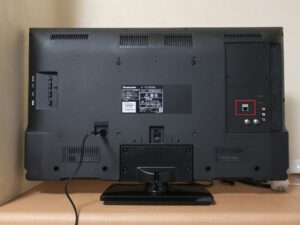 Panasonic 液晶テレビ VIERA TH-32E300 背面の有線LANポート