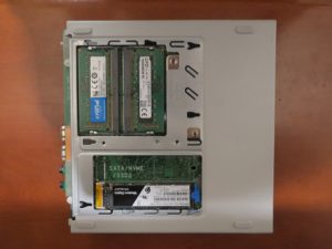 NEC デスクトップPC Mate スモールモデル MC-1 8GBのメモリ2枚とSSDを付けたところ