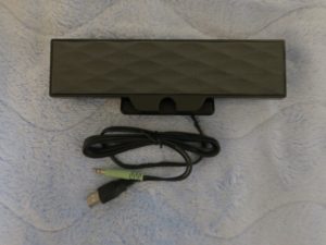 サンワサプライ USB電源スピーカー MM-SPL11UBK 本体とケーブル