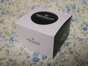 REMOHO スマートコントローラ スクエア ホワイト 外箱