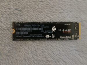 Western Digital WD-Black SN750 1TB 本体