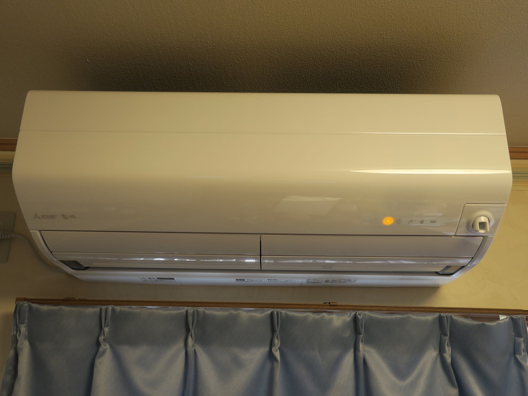 三菱 エアコン 霧ヶ峰 Zシリーズ MSZ-ZXV2820S 本体前面