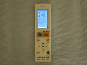 三菱 エアコン 霧ヶ峰 Zシリーズ MSZ-ZXV2820S リモコン AIナビ画面 温度や湿度を予測する機能があります