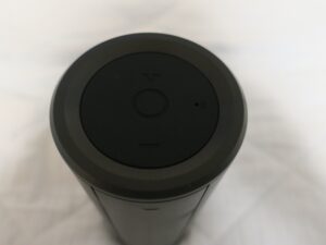 WEICOMM Wireless Bluetooth Speaker JKSP-BT126 本体上部 電源と音量ボタンがあります