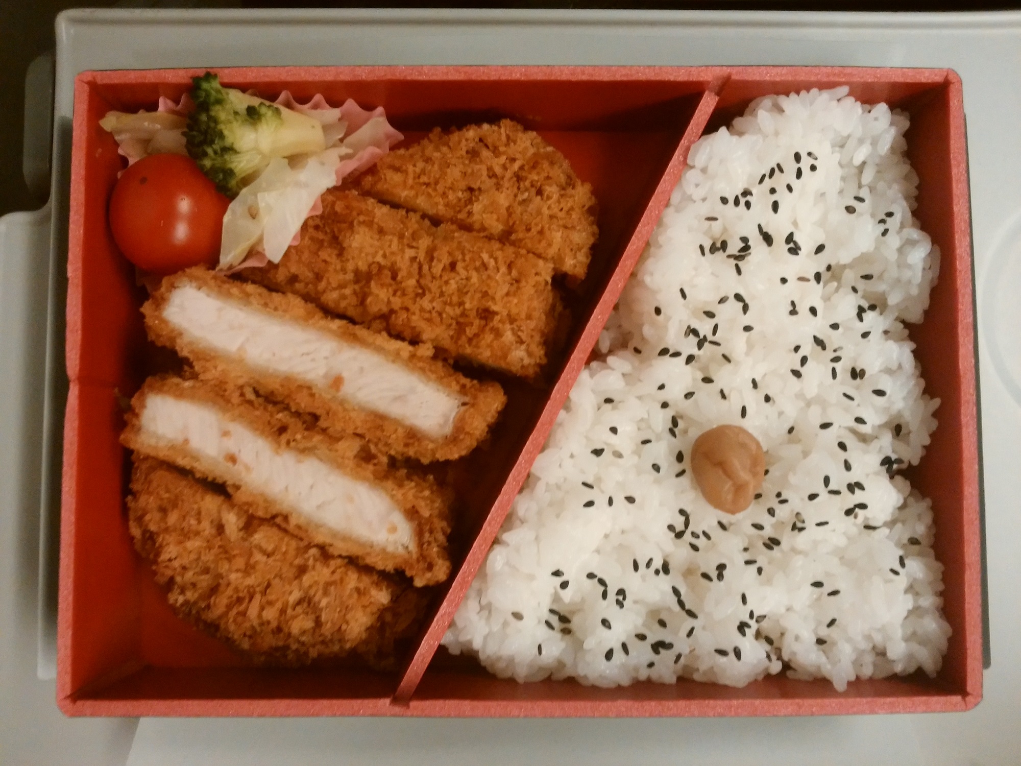厚切りロース とんかつ弁当 中身