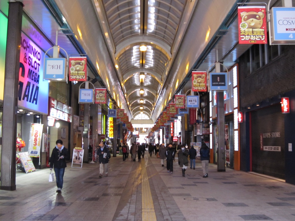 札幌の商店街 狸小路 アーケード