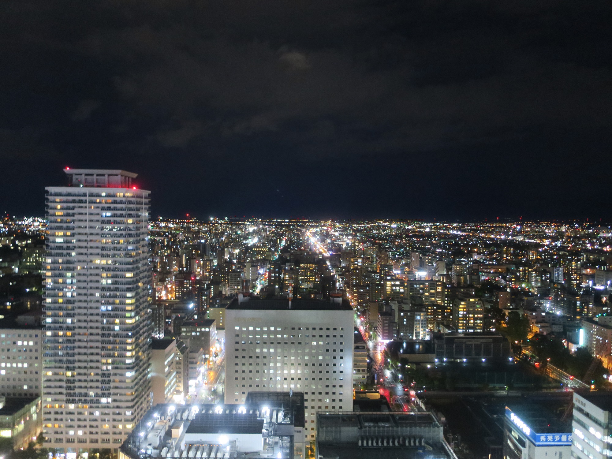 JRタワーホテル日航札幌 モデレートツイン 窓から見える夜景