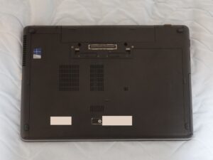 HP ProBook 650 G1 本体下部