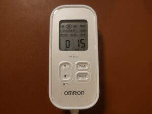 OMRON 低周波治療器 HV-F021 本体 電源を入れたところ