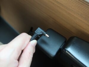 Panasonic Let’s Note CF-XZ6RF7VS USB-CチャージャーにUSB-C 変換アダプターを付けたところ