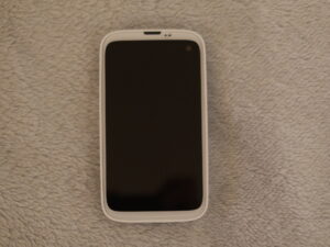 BALMUDA Phone 本体 前面