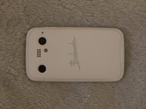 BALMUDA Phone 本体 裏側