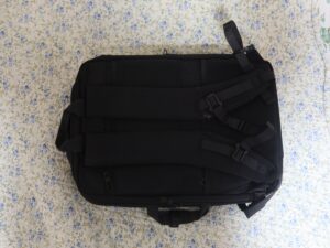 Evoon マルチビジネスリュック 3.0 背面