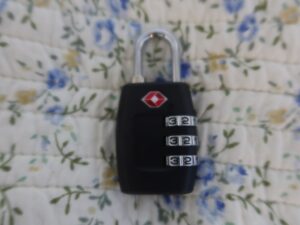 Evoon マルチビジネスリュック 3.0 付属のダイヤル式南京錠