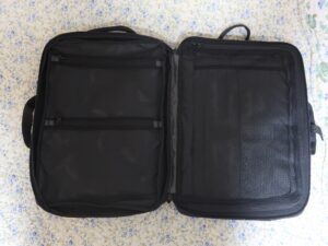 Evoon マルチビジネスリュック 3.0 真ん中のスペース