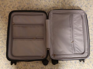 YUWEIJIE H1053 Sサイズ グレー 本体を開けたところ 左が表側 右が裏側