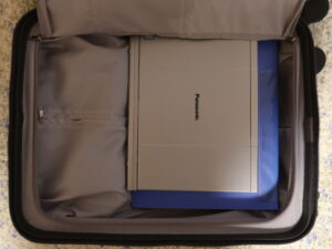 YUWEIJIE H1053 Sサイズ グレー表側 A4ファイル1つとLet's Note XZ6 CF-XZ6RF7VSを入れてみました