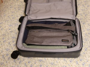 YUWEIJIE H1053 Sサイズ グレー 出発前に荷造りしたところ