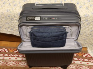 YUWEIJIE H1053 Sサイズ グレー ポーチが微妙に入らず